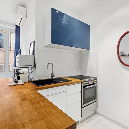 Renting - Grimaldi - Golden Square Location Fully Equiped Apartmán Nice