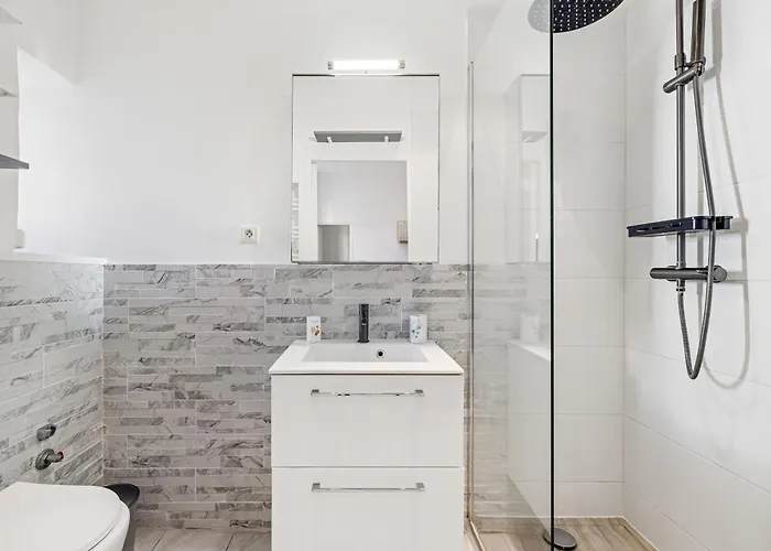 Daire Renting - Grimaldi - Golden Square Location Fully Equiped