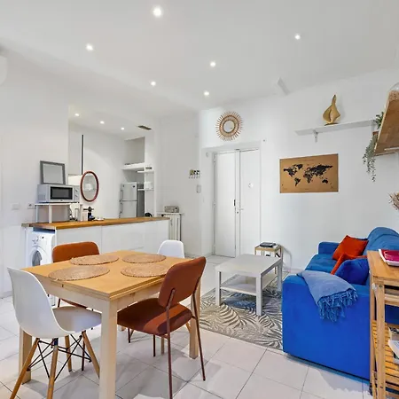 Renting - Grimaldi - Golden Square Location Fully Equiped Apartamento