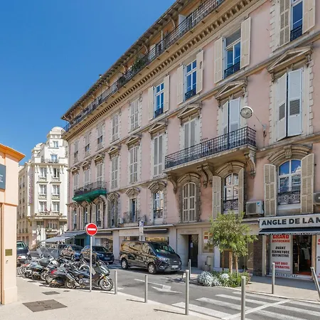 Renting - Grimaldi - Golden Square Location Fully Equiped Nice